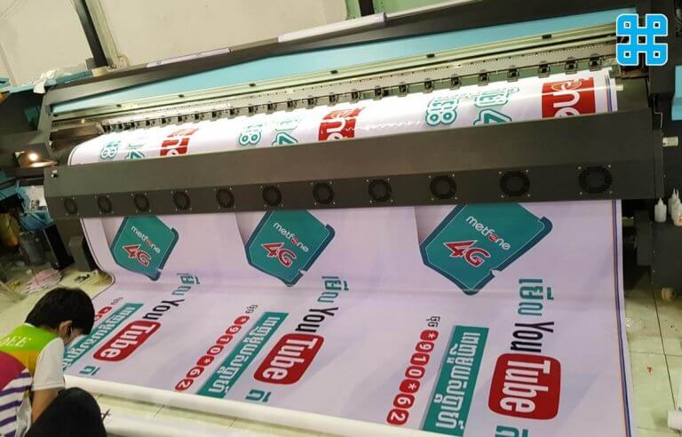 Có nên in chuyển nhiệt lên áo tối màu và cần lưu ý gì khi in? 2 In hiflex là gì? In hiflex giá rẻ 3h có / Bảng giá in hiflex