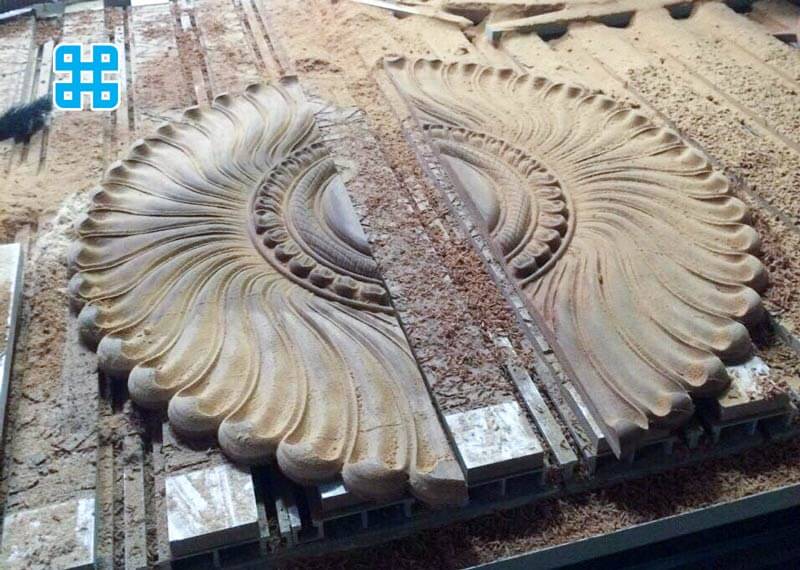ngoài thạch cao thì bạn có thể sử dụng gỗ cắt cnc để trang trí trần nhà