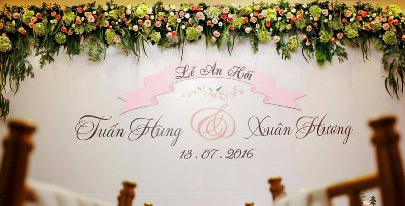 Phông bạt đám cưới vừa có tính chất trang trí vừa có thể chụp hinh