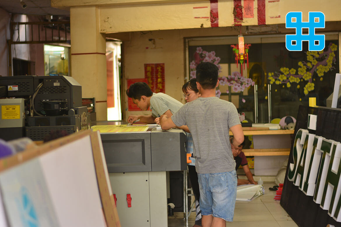 Nhu cầu in ấn quảng cáo của khách hàng ngày càng tăng cao khiến cho các cơ sở quảng cáo mọc lên ngày càng nhiều