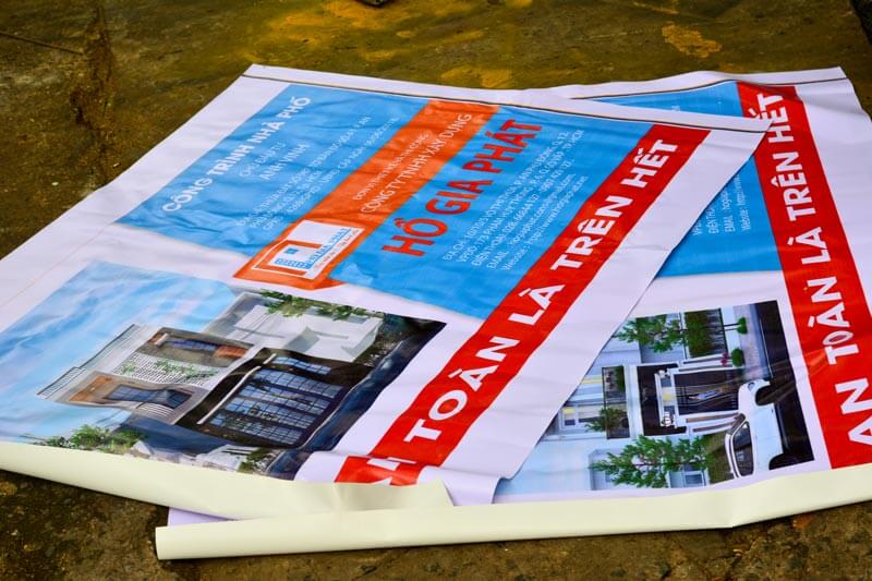 Hiflex vẫn là chất liệu dùng để làm poster giá rẻ nhiều nhất