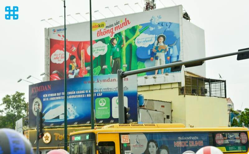 Thiết kế trên poster phải hiệu quả để tiếp cận khách hàng với khoảng cách xa