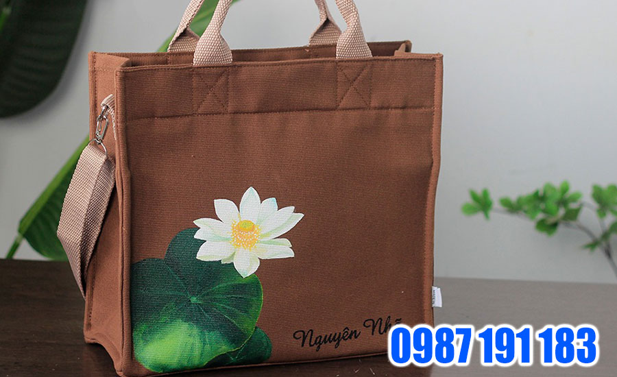 Túi đựng được làm bằng chất liệu vải canvas