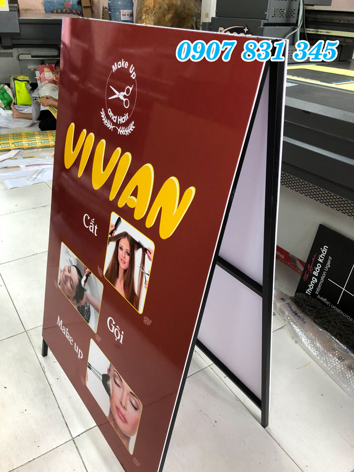 In standee giá rẻ TPHCM