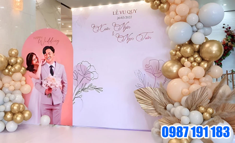Mẫu backdrop được dùng cho tiệc cưới