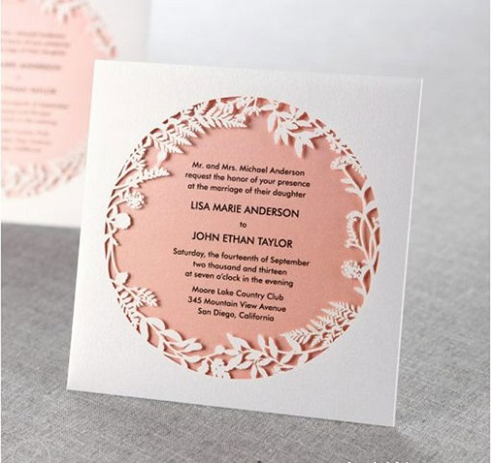 Mẫu 6 - mẫu thiệp cưới Hàn màu hồng phấn dịu ngọt