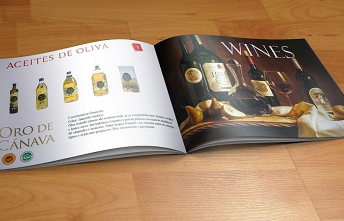 Mẫu catalogue thiết kế về rượu được đầu tư nhiều về mặt hình ảnh, có màu sắc mang tính cổ điển, sang trọng