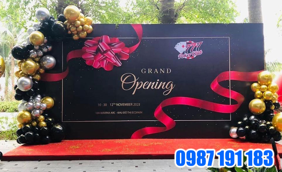 Backdrop khai trương sẽ giúp khách hàng biết đến cửa hàng công ty nhiều hơn, giúp thương hiệu đi xa hơn trên các phương tiện truyền thông