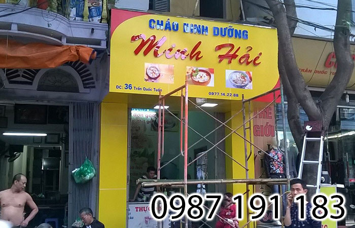 Lắp đặt biển hiệu cho cửa hàng cháo dinh dưỡng Minh Hải