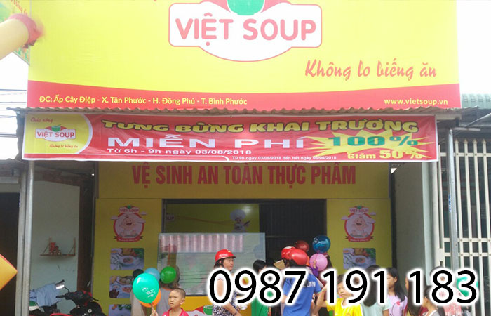 Mẫu bảng hiệu mặt tiền của cửa hàng cháo nổi tiếng Việt Soup