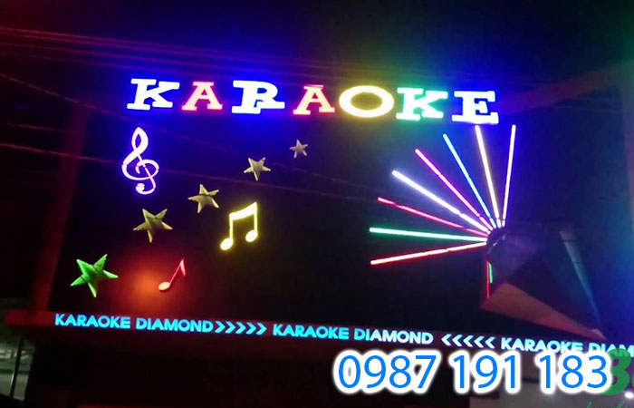 Các mẫu đèn led kèm đèn neon trang trí cho quán karaoke Diamond