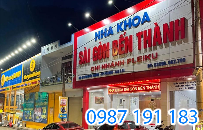 Mẫu bảng hiệu đẹp ngoài trời của nha khoa Sài Gòn Bến Thành