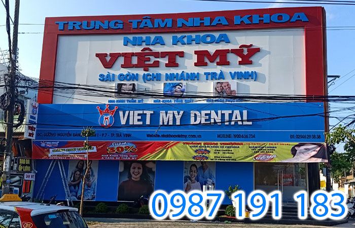 Mẫu bảng hiệu với chữ nổi mica của nha khoa Việt Mỹ