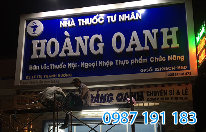Mẫu bảng hiệu gắn đèn nền alu của nhà thuốc tư nhân Hoàng Oanh