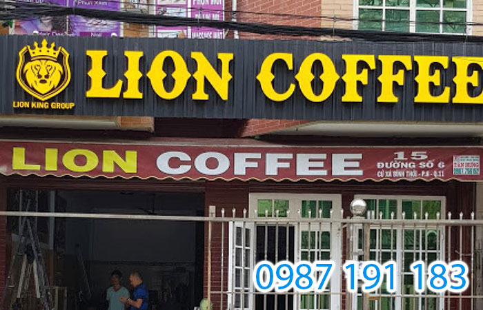 Mẫu bảng hiệu mang phong cách mạnh mẽ của quán Lion Coffee