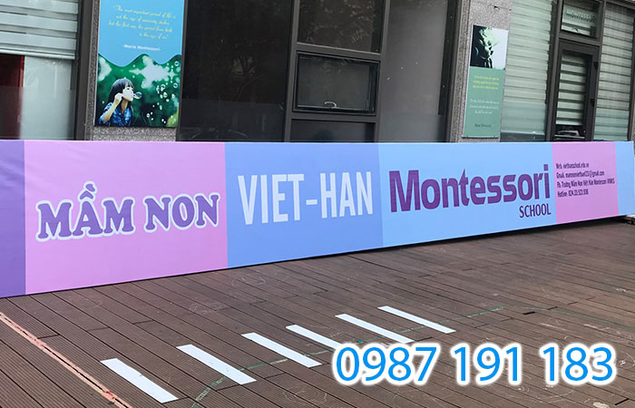 Mẫu biển cổng mang phong cách hiện đại của trường mầm non Việt Hàn