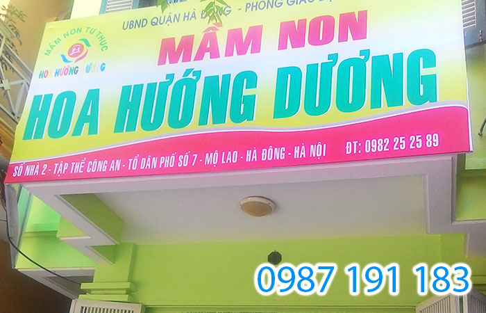Mẫu bảng hiệu trường mầm non Hoa Hướng Dương ở Hà Nội