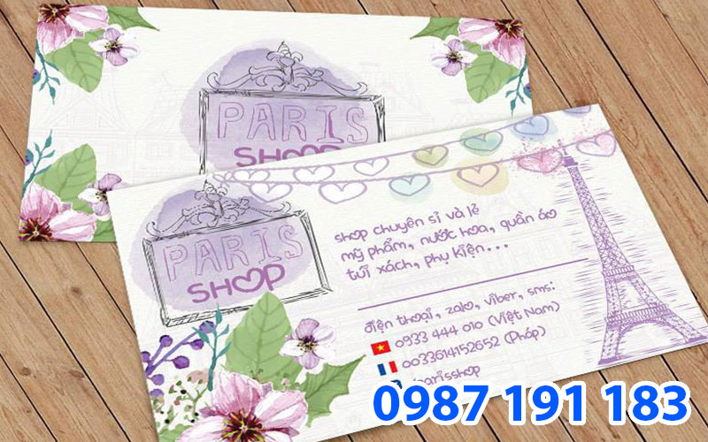 Mẫu name card shop quần áo với phong cách thiết kế kiểu cổ điển, sử dụng font chữ dễ thương