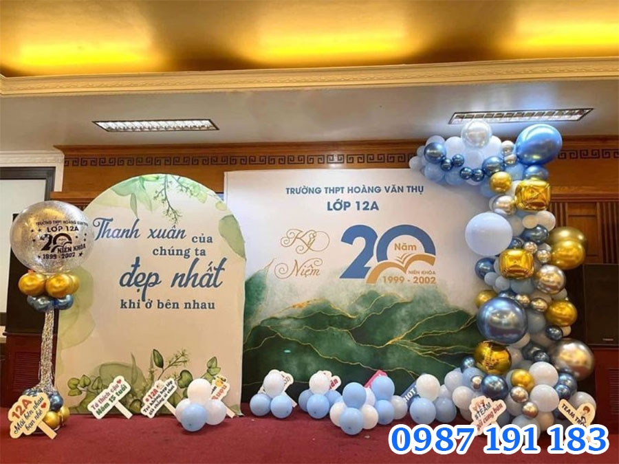 mẫu 1 backdrop họp lớp đẹp 2025