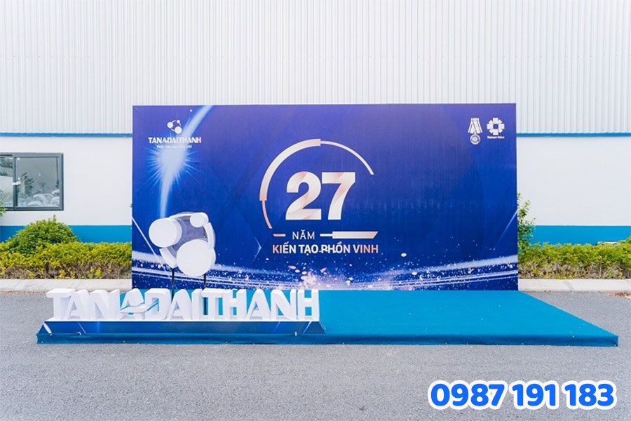 Mẫu số 4 backdrop lấy liền ĐẸP - ẤN TƯỢNG 2025