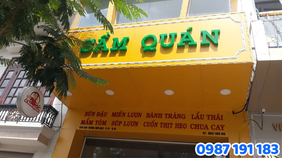 Vì sao làm bảng hiệu quán ăn RẤT QUAN TRỌNG?