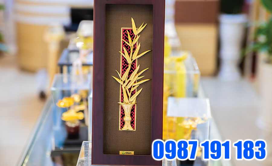 Mẫu tranh trúc báo bình an dát vàng sang trọng