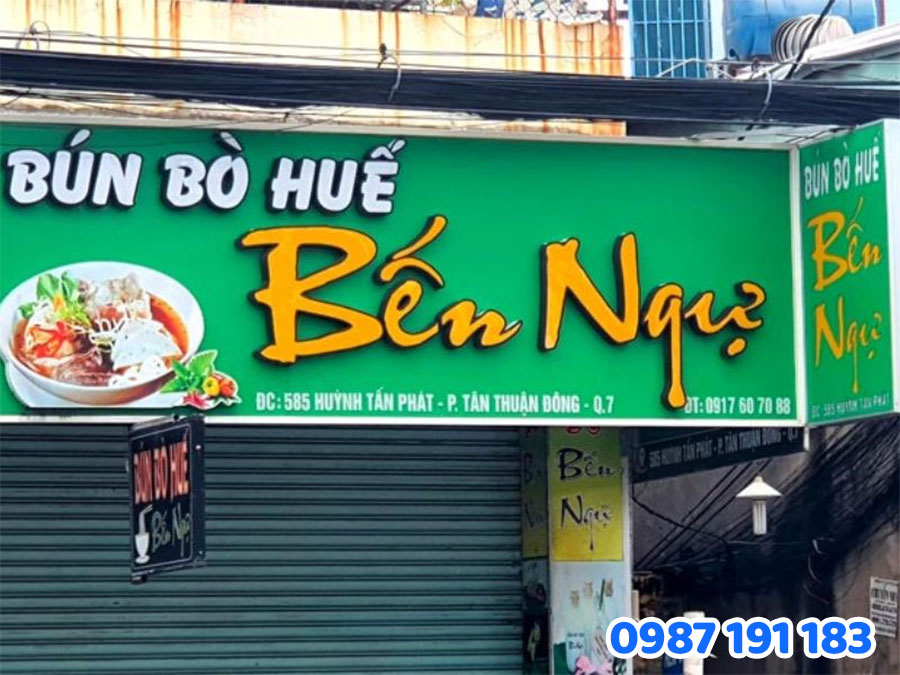 Bảng hiệu quán bún bò Huế đẹp nên có những thông tin gì?