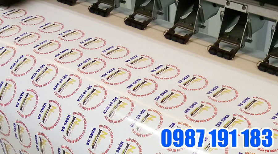 Chất liệu decal sữa có độ bền cao, có thể sản xuất hàng loạt