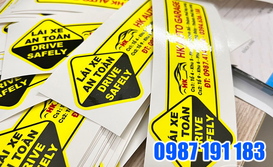 Dán sticker lên xe sẽ tăng tính thẩm mỹ, giúp khách hàng tạo nét độc đáo cho xe