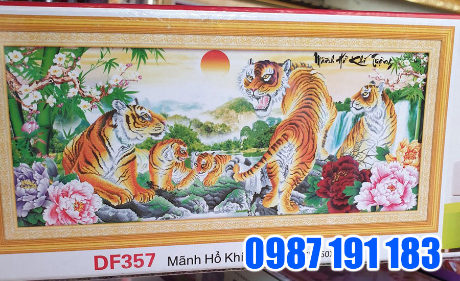 Tuổi Dần, Ngọ, Tuất có thể chọn tranh Hổ treo trong nhà