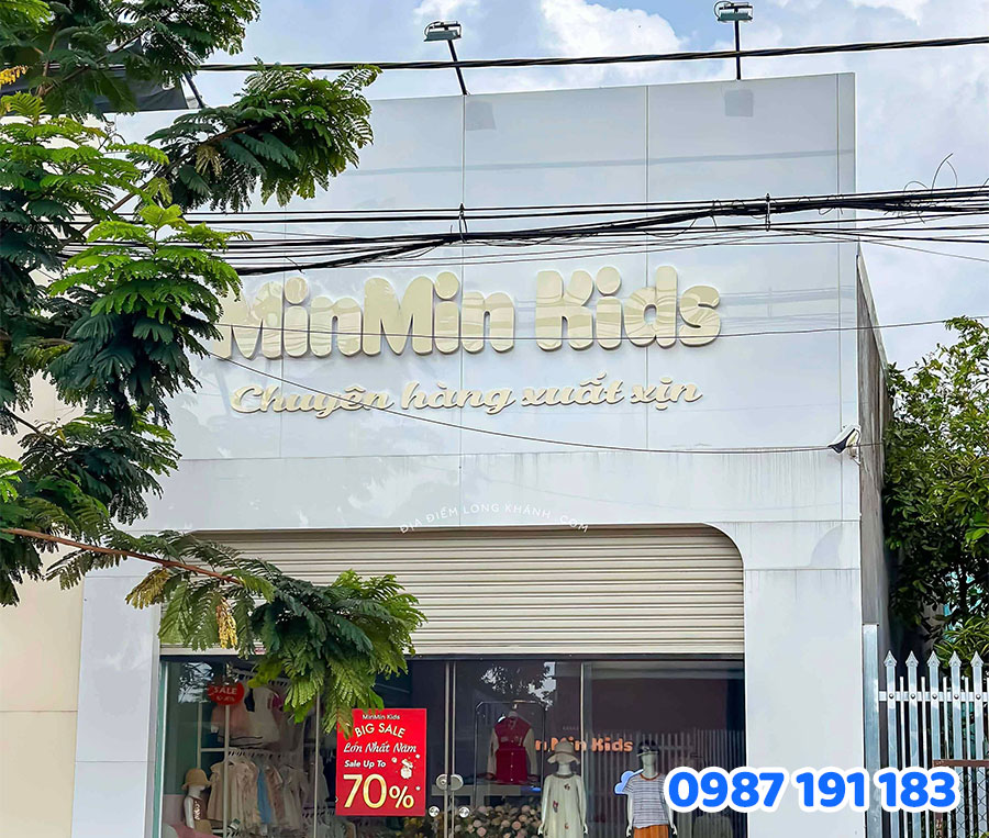 Mẫu 07 biển hiệu thời trang trẻ em "hot" 2025