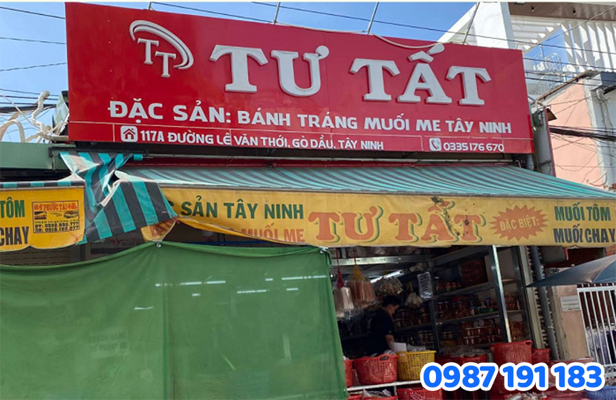 Đặc điểm của bảng hiệu bánh tráng trộn