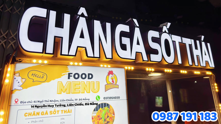 Vì sao nên làm bảng hiệu chân gà sốt Thái? Địa chỉ làm bảng hiệu uy tín tại HCM