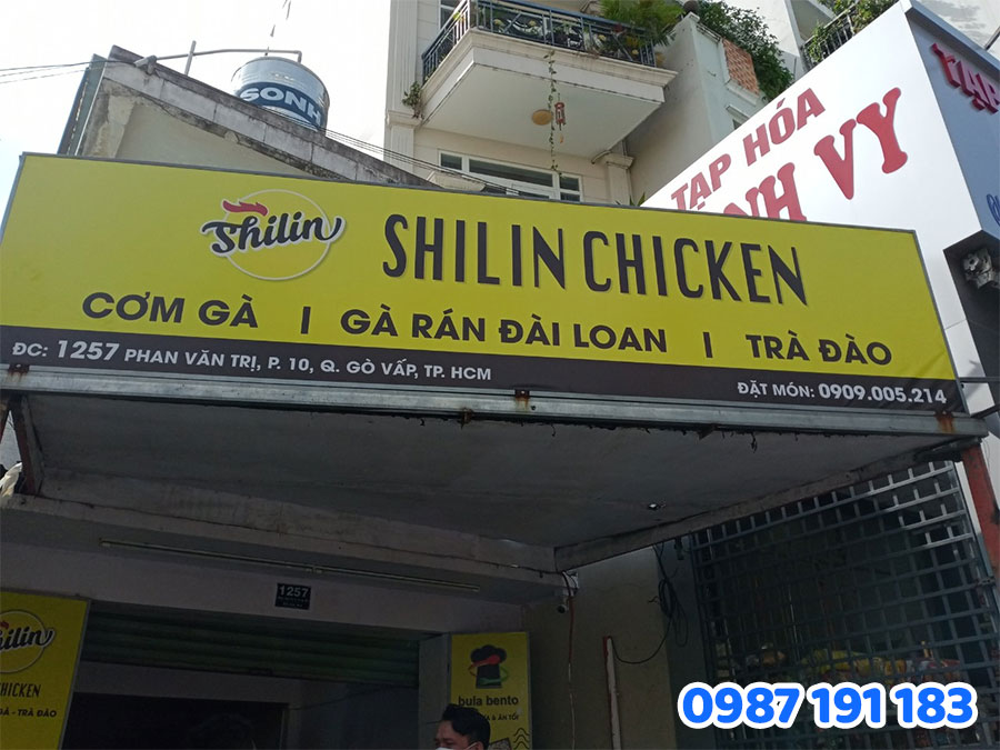 công trình bảng hiệu khung sắt căng bạt số 6
