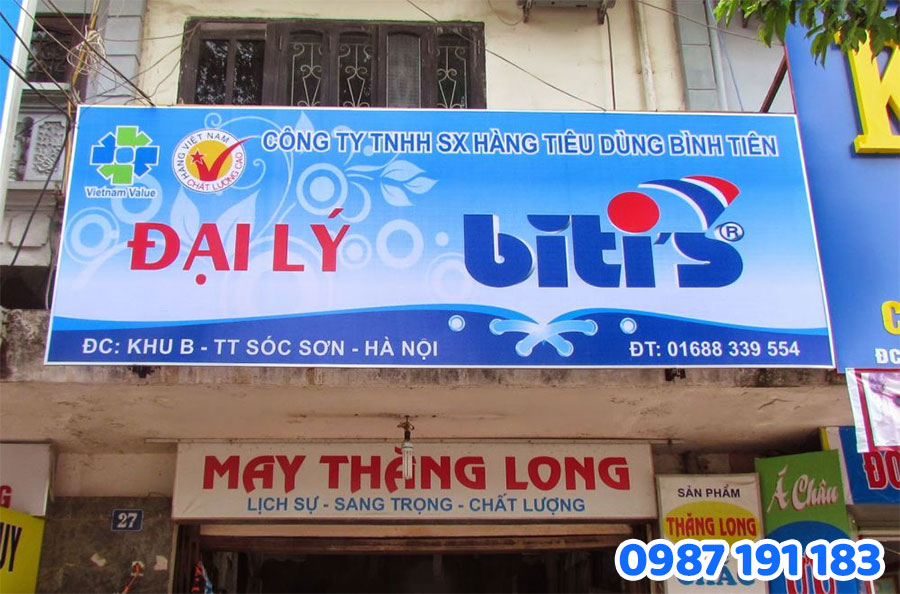 Ưu điểm nổi bật của bảng hiệu khung sắt căng bạt