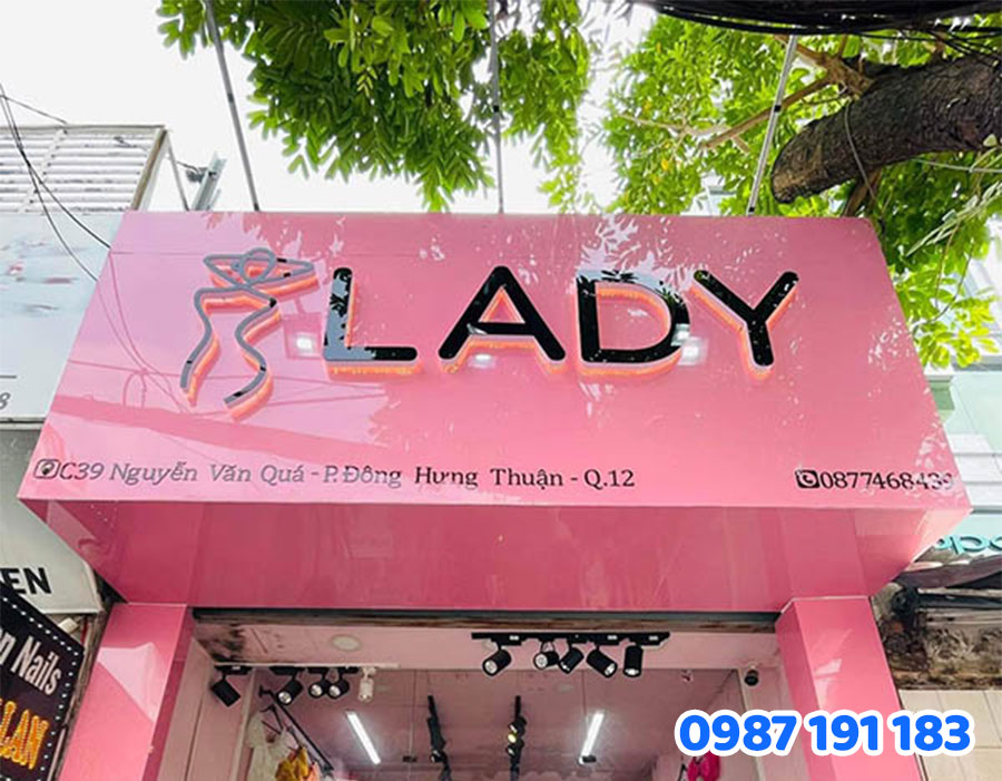 Mẫu thiết kế bảng hiệu màu hồng mẫu số 5