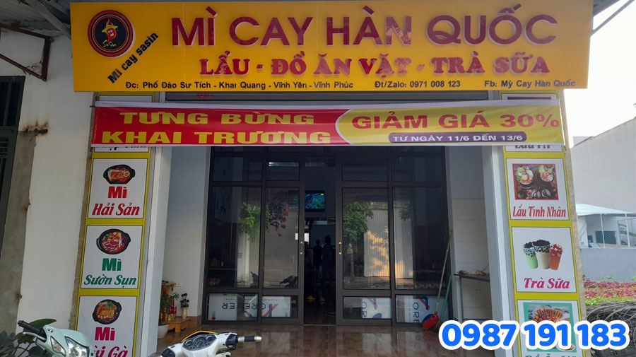 Bảng hiệu mì cay có cần thiết không? TOP 04 lợi ích “KHÔNG NGỜ”
