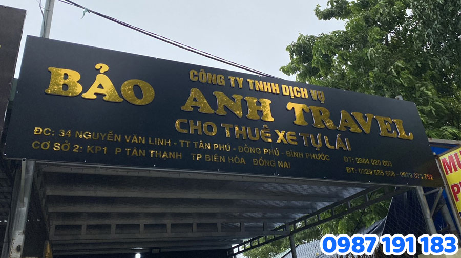 Bảng hiệu nhà xe có quan trọng không? TOP 4 bảng hiệu phổ biến