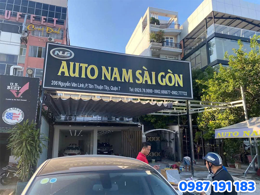Mẫu bảng hiệu salon ô tô số 2 đẹp – sang trọng – hiện đại