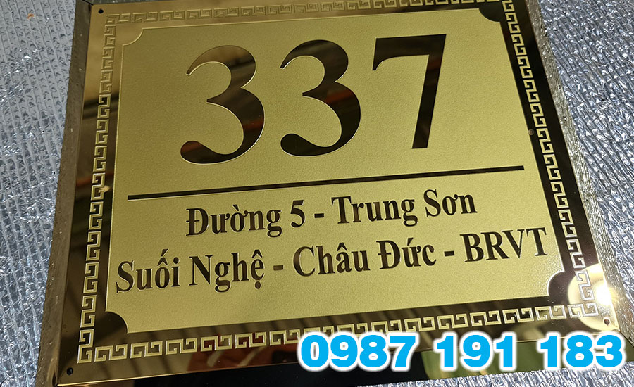 Gia công làm biển số nhà mica, inox, báo giá làm bảng số nhà