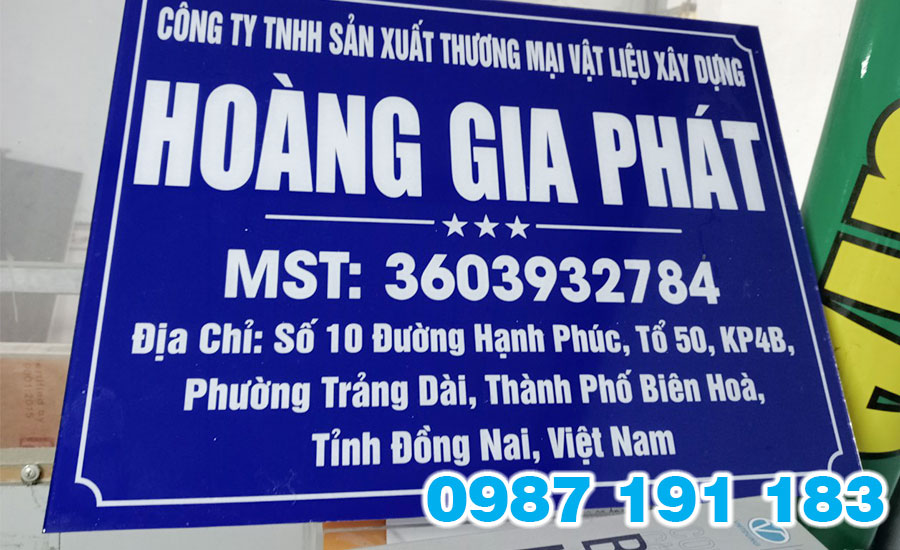 Mẫu biển số nhà giúp người khác có thể tìm được địa chỉ nhà của bạn khi cần