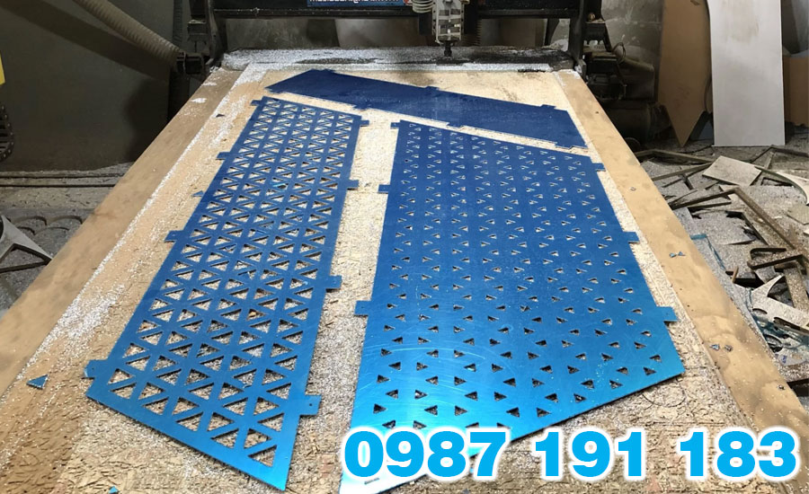 Cắt CNC là gì? Bảng báo giá cắt mica, alu, kim loại TPHCM