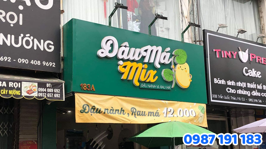 Bảng hiệu rau má có cần thiết không? Yếu tố nào “HÚT KHÁCH” khi thiết kế?