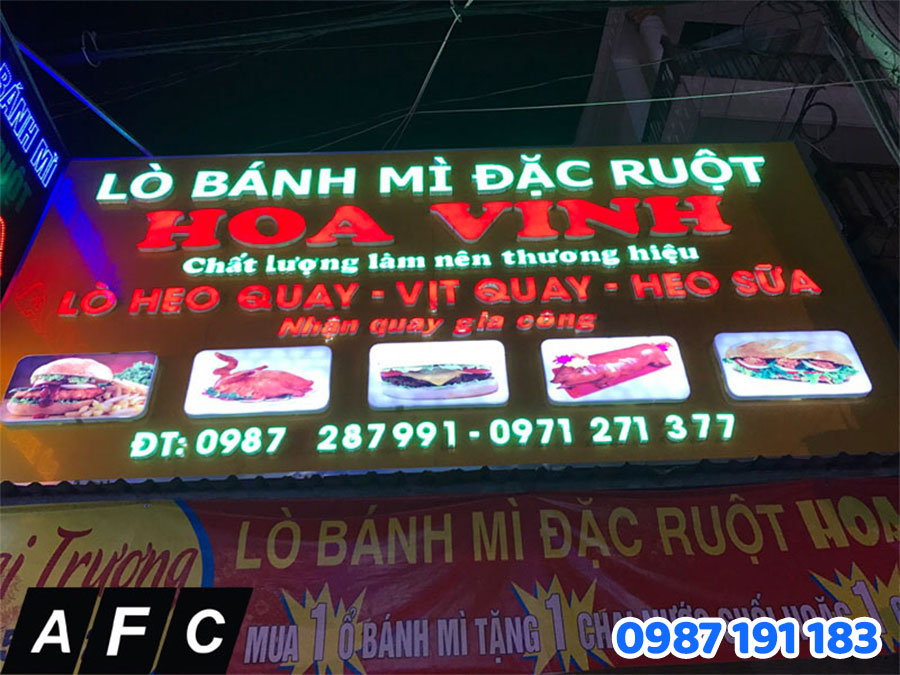 Bảng Hiệu Hộp Đèn cho quán bánh mì mẫu 2