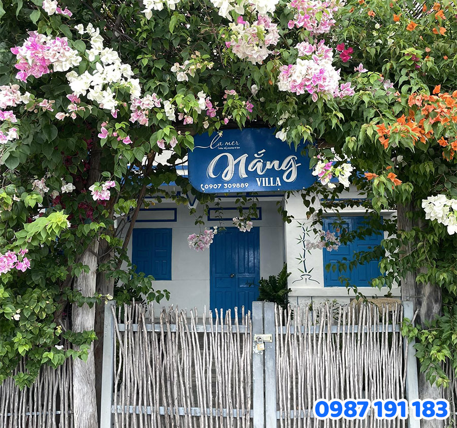 Chọn vị trí bảng hiệu dễ chụp ảnh 