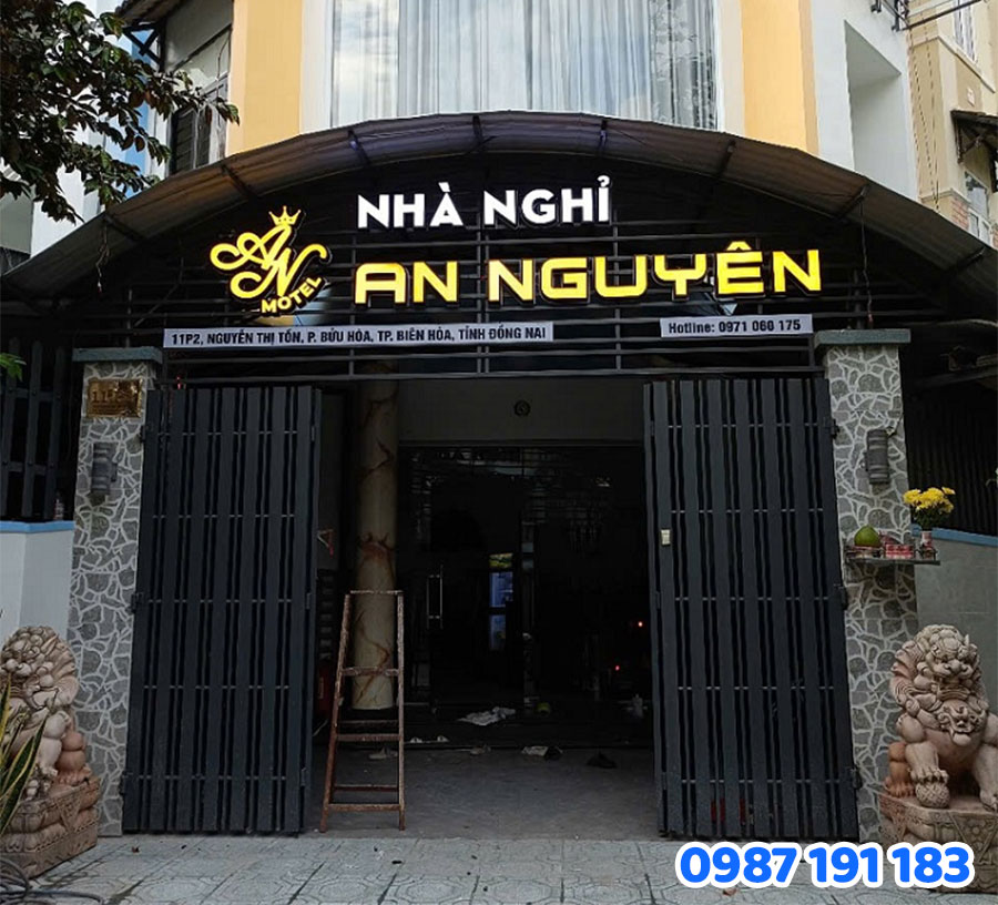 Bảng hiệu Alu chữ nổi
