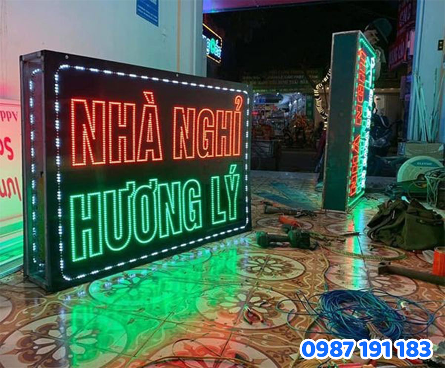 Bảng hiệu nhà nghỉ dạng LED ma trận/chạy chữ
