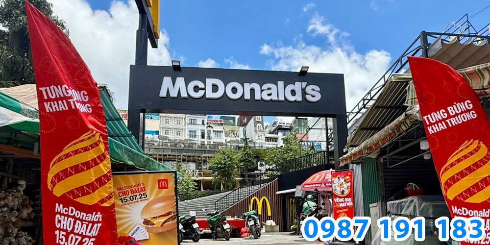 Mẫu bảng hiệu cửa hàng đồ ăn nhanh McDonald's 10
