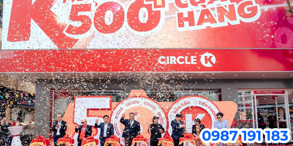 Bảng hiệu Cirle K làm bằng chất liệu bạt