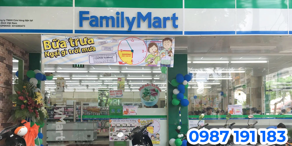 Bảng hiệu mặt tiền FamilyMart